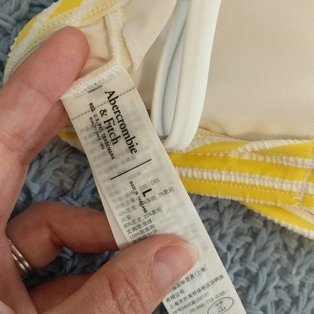A&F Bikini Top - Picture 3 of 6
